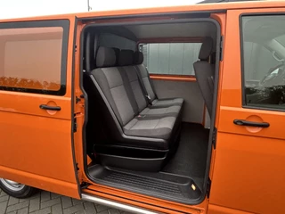 Volkswagen Transporter 2019 - 2.0 TDI 102 PK TRENDLINE / L2H1 / 1e EIG. / DUBBEL CABINE / TREKHAAK / AIRCO / CRUISE obrazek 9