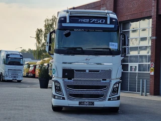 Volvo FH 2020 - 16.750 Globetrotter 4x2 - Retarder - I parkcool - Full spoiler - Led bar afbeelding 2 miniatuur