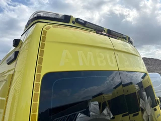 Mercedes-Benz Sprinter 2017 - 319CDI L2H2 AMBULANCE AUTOMAAT V6 MOTORSCHADE obrazek 23