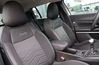Jeep Avenger 2023 - 1.2 ALTITUDE / 18 inch + All Season / Apple Carplay / LED Lampen zdjecie 11