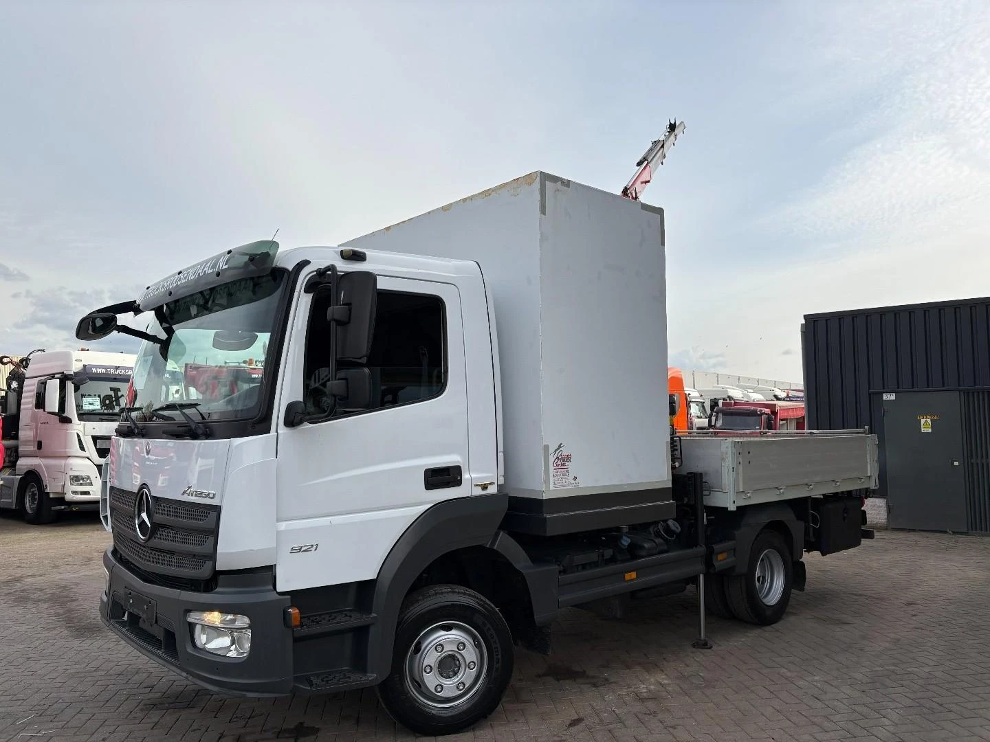 Mercedes-Benz Atego 2014 imagem 14
