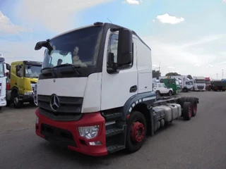 Mercedes-Benz Actros 2340 6X2