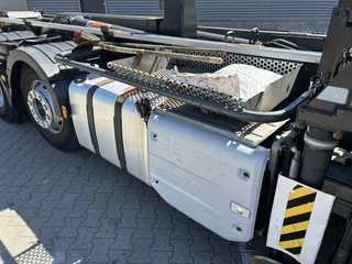 Volvo FM 420 8x2 2014 - / HMF 2620 K3 Crane bild 46