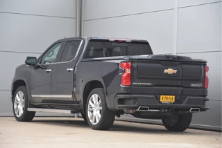 Chevrolet Silverado 2024 - 1500 6.2 High Country obrazek 38