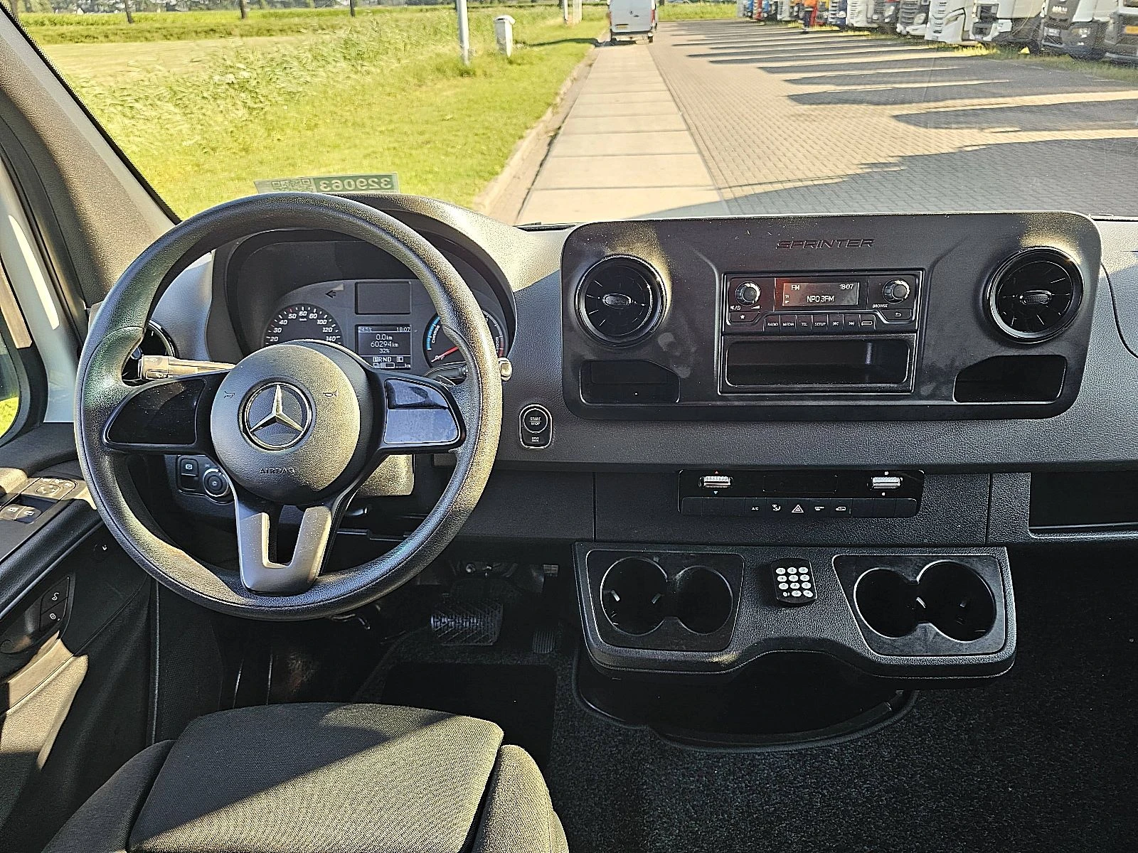Mercedes-Benz eSprinter 2021 zdjęcie 8