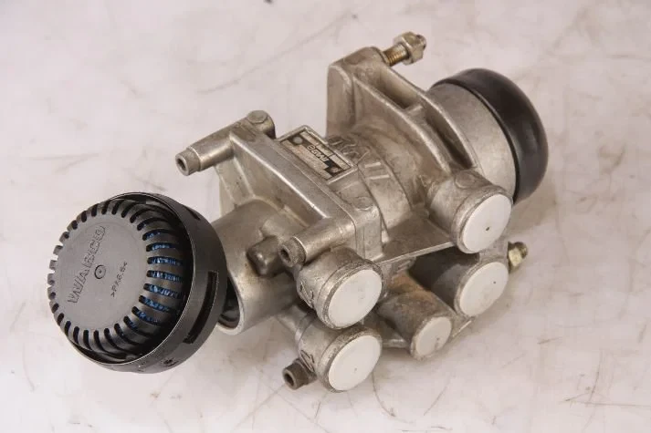 Diversen - GRAU Brake System Voetremventiel MAN afbeelding 1