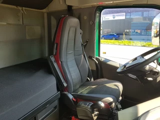 Volvo FH 2015 - 500 8x2 Euro 6 Netherlands truck zdjecie 10