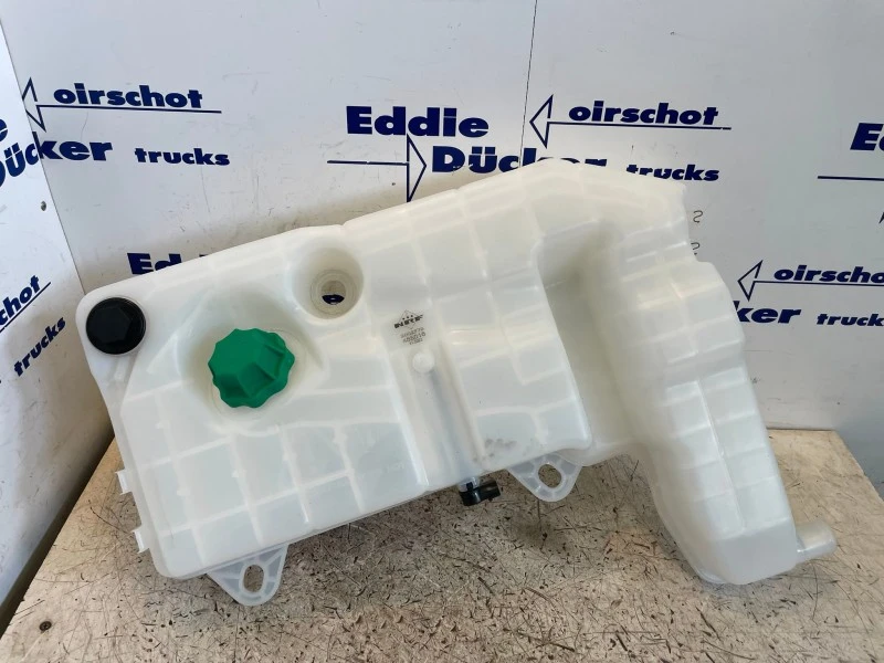 Iveco - 41215631 / 500190338 EXPANSION TANK (LIKE NEW) afbeelding 1