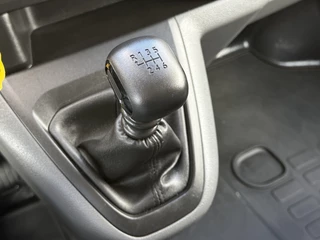 Peugeot Expert 2022 - 1.5 BlueHDI 102 PK / L2H1 / 1e EIG. / 46.846 KM! / AIRCO / CRUISE / NAVI / CARPLAY zdjecie 18