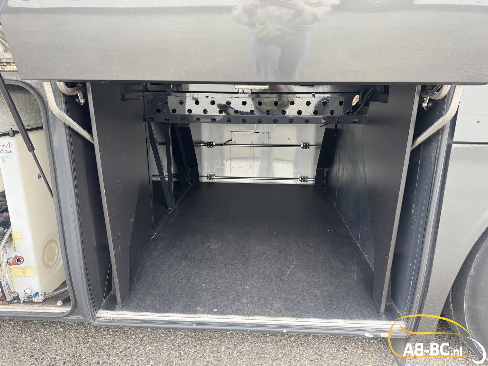 Iveco Magelys 51 Seats EURO 6 2016 image 39