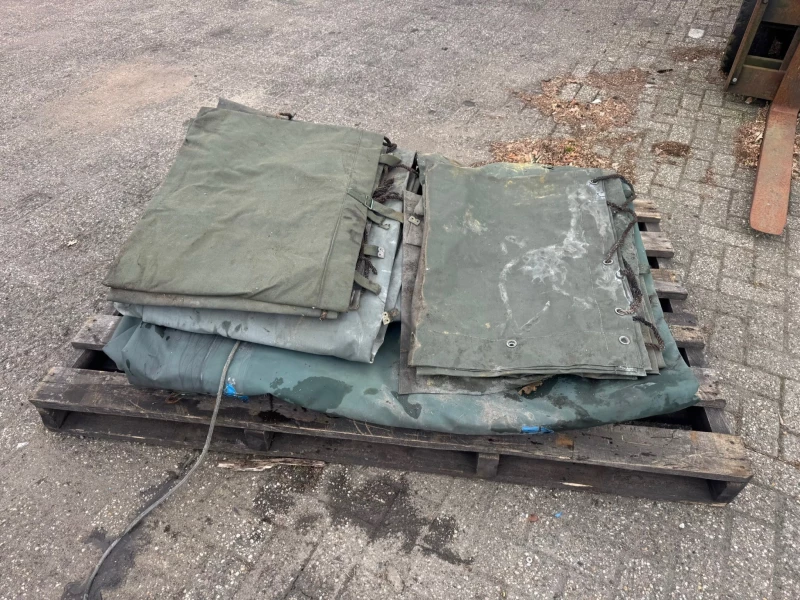 Diverse - PALLET MET LEGER ZEILEN image 1