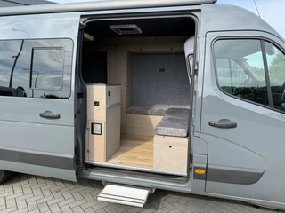 Renault Master 2021 - T35 2.3 dCi 180 PK AUTOMAAT / L3H2 / CAMPER / GRIJS KENTEKEN / ZONNEPANEEL / LUIFEL / VENTILATIE / CAMERA / TREKHAAK afbeelding 3 miniatuur