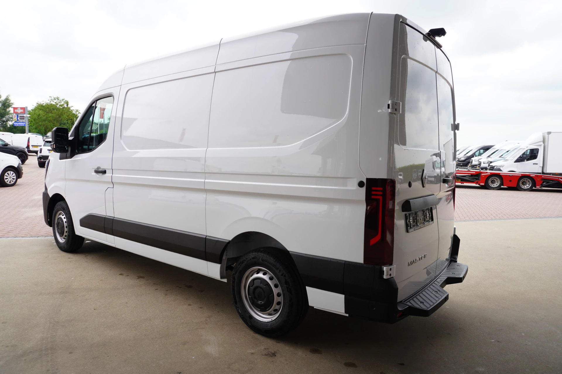 Renault Master 2026 - E-Tech T35 L2H2 Advance long range 87 kWh 143PK Automaat image 7