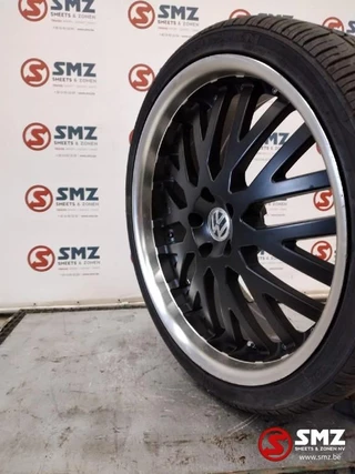 Volkswagen N/A - Occ Band 295/30R22 103V Roadian HP Nexen set image 2