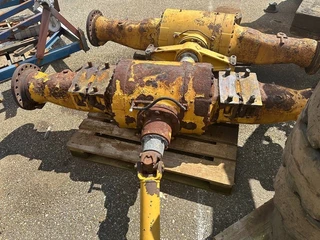 Cat N/A - 950 G front axel image 1