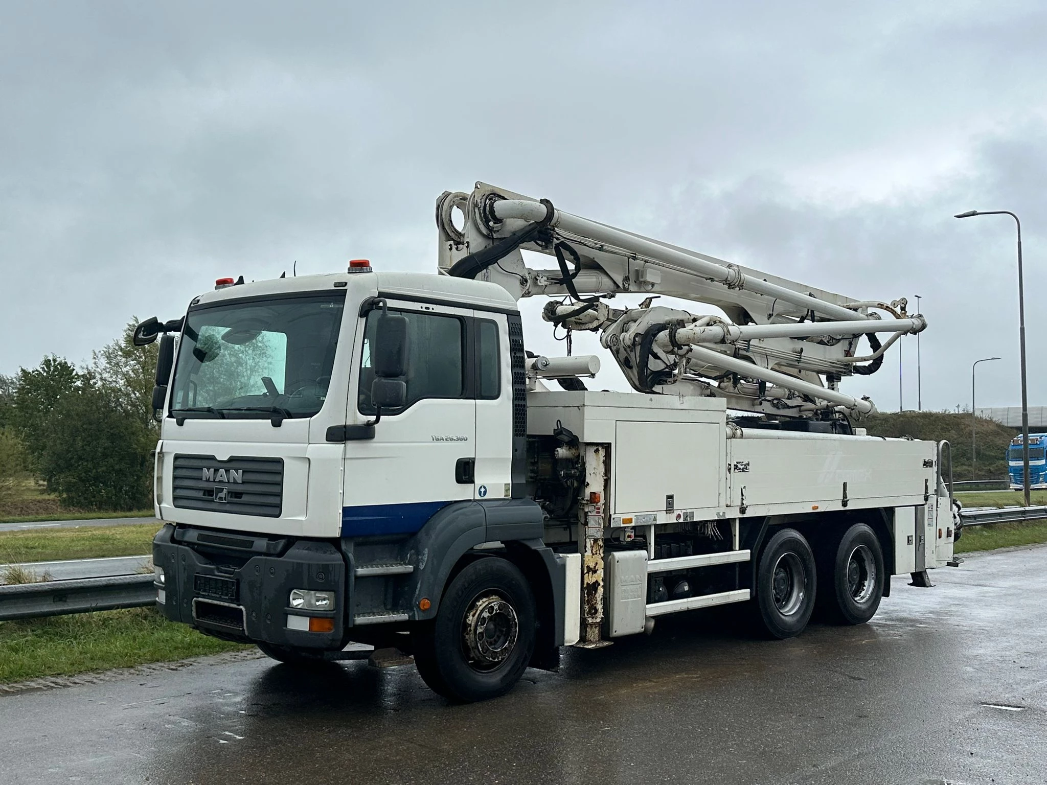MAN TGA 2008 - 26.360 6x4 with Putzmeister BSF24-4.16 24m Concrete Pump afbeelding 1