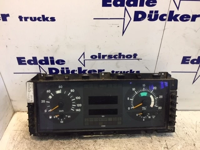 Mercedes-Benz 2001 - 0014462721 INSTRUMENT CLUSTER afbeelding 1