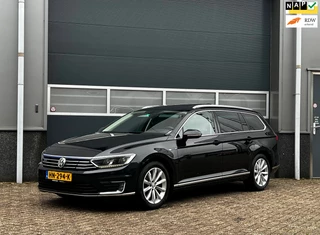 Volkswagen Passat 2015 - Variant 1.4 TSI GTE Highline bj.2015 Camera|Navi|Trekh|Pano|Nap. afbeelding 1