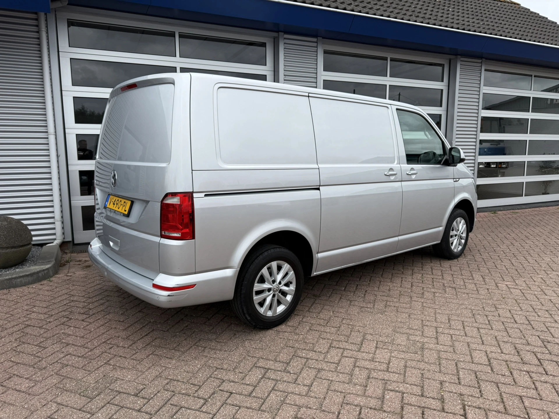 Volkswagen Transporter 2018 - 2.0 TDI L1H1/Navi/Airco/Cruise/Euro6 afbeelding 3