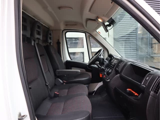 Peugeot Boxer 2015 - 335 2.2 HDI 131pk Paardenwagen - Cruise - Trekhaak - Airco obrazek 12