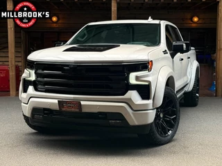 Chevrolet Silverado 2024 - High Country image 1
