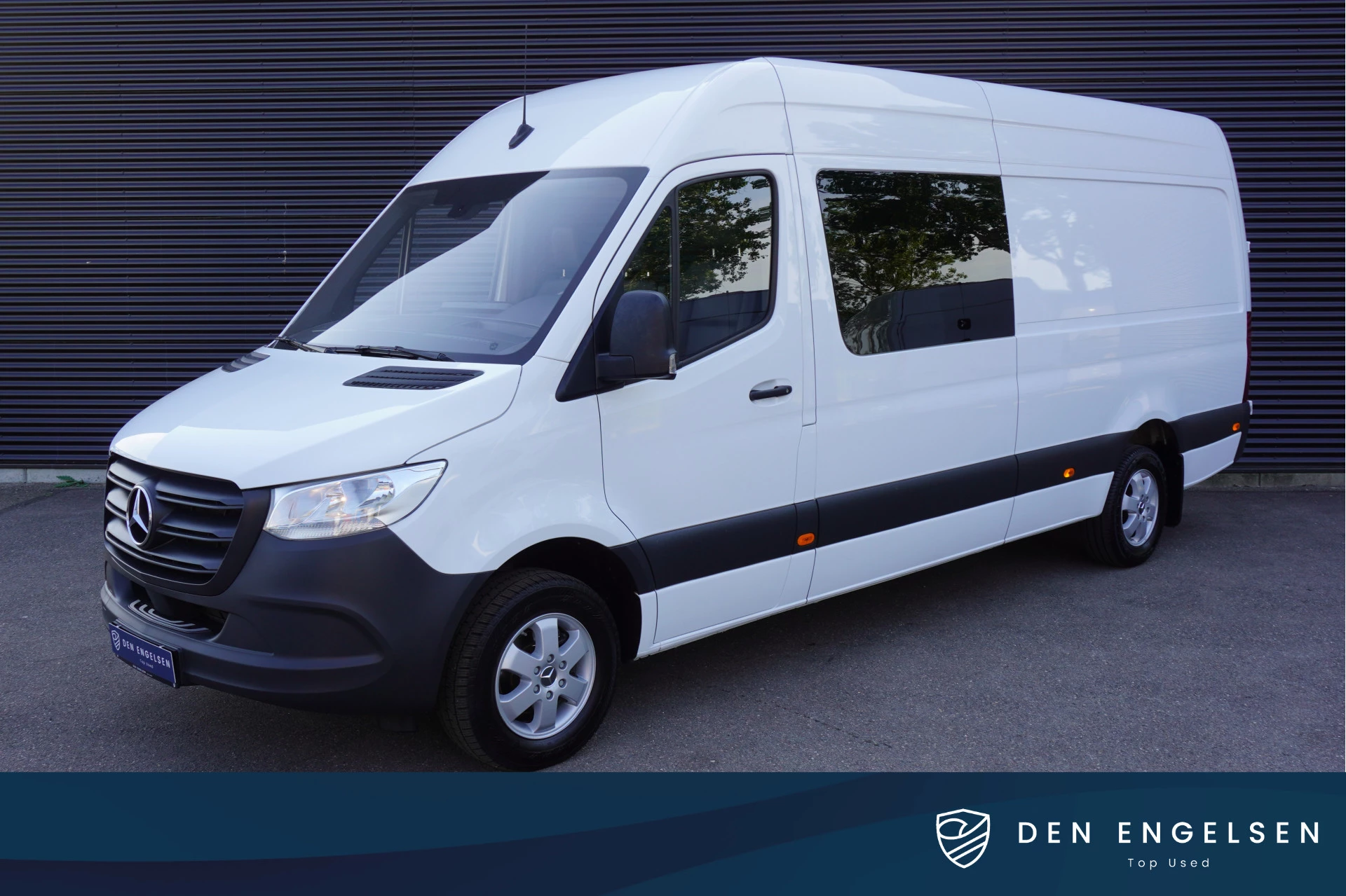 Mercedes-Benz Sprinter 2024 - 317 170pk Automaat L3H2 Dubbele cabine 6 persoons 3500kg Trekgewicht Camera Navigatie Apple carplay Trekhaak afbeelding 1