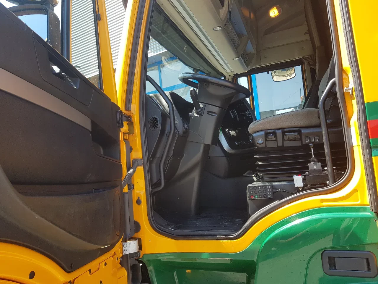 Iveco Stralis 2017 - AS260Y Haakarm 217.000 KM zdjęcie 9