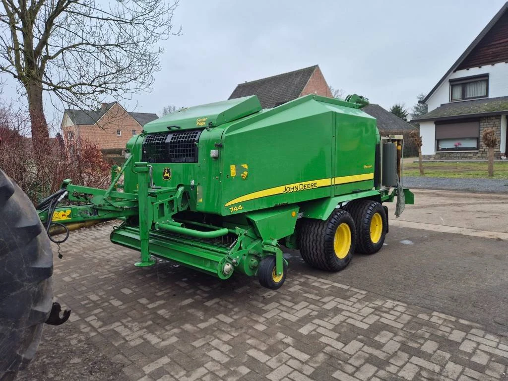 John Deere 2012 - 744 Premium obrázek 1