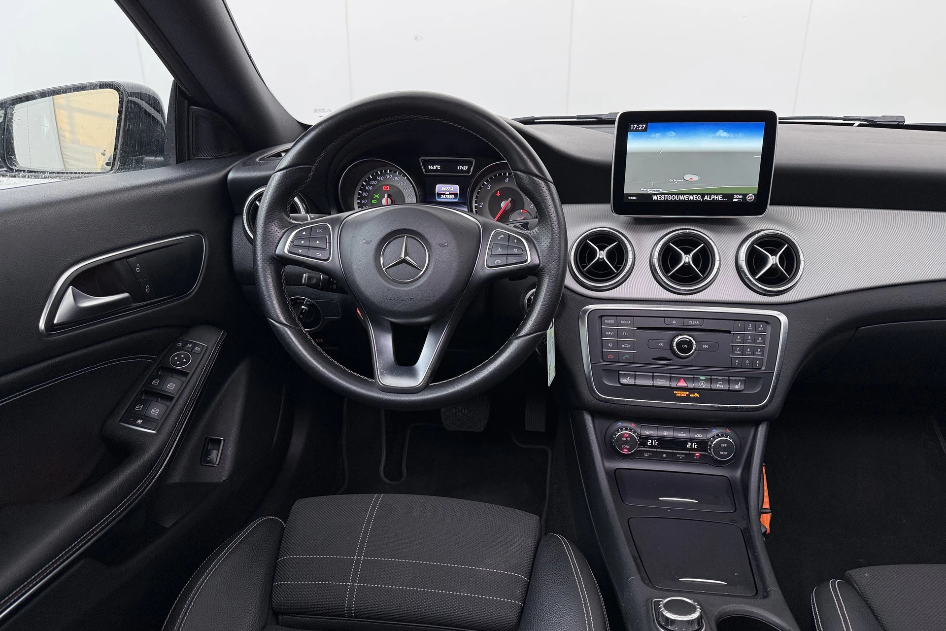Mercedes-Benz CLA 2016 - Shooting Brake 220D 177 PK Aut. AMG afbeelding 8