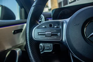 Mercedes-Benz A-Class 2021 - 250e AMG-Line, Pano, Burmester, Half Leder image 13