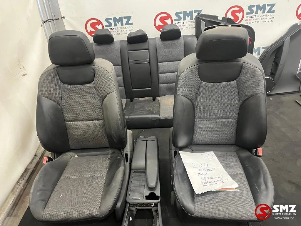 Mercedes-Benz - Occ set interieur met zetels W204 Mercedes immagine 3