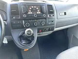 Volkswagen Transporter 2013 - Kombi 2.0 TDI L2H1 BlueMotion 3 + 3 + 3 Marge image 8