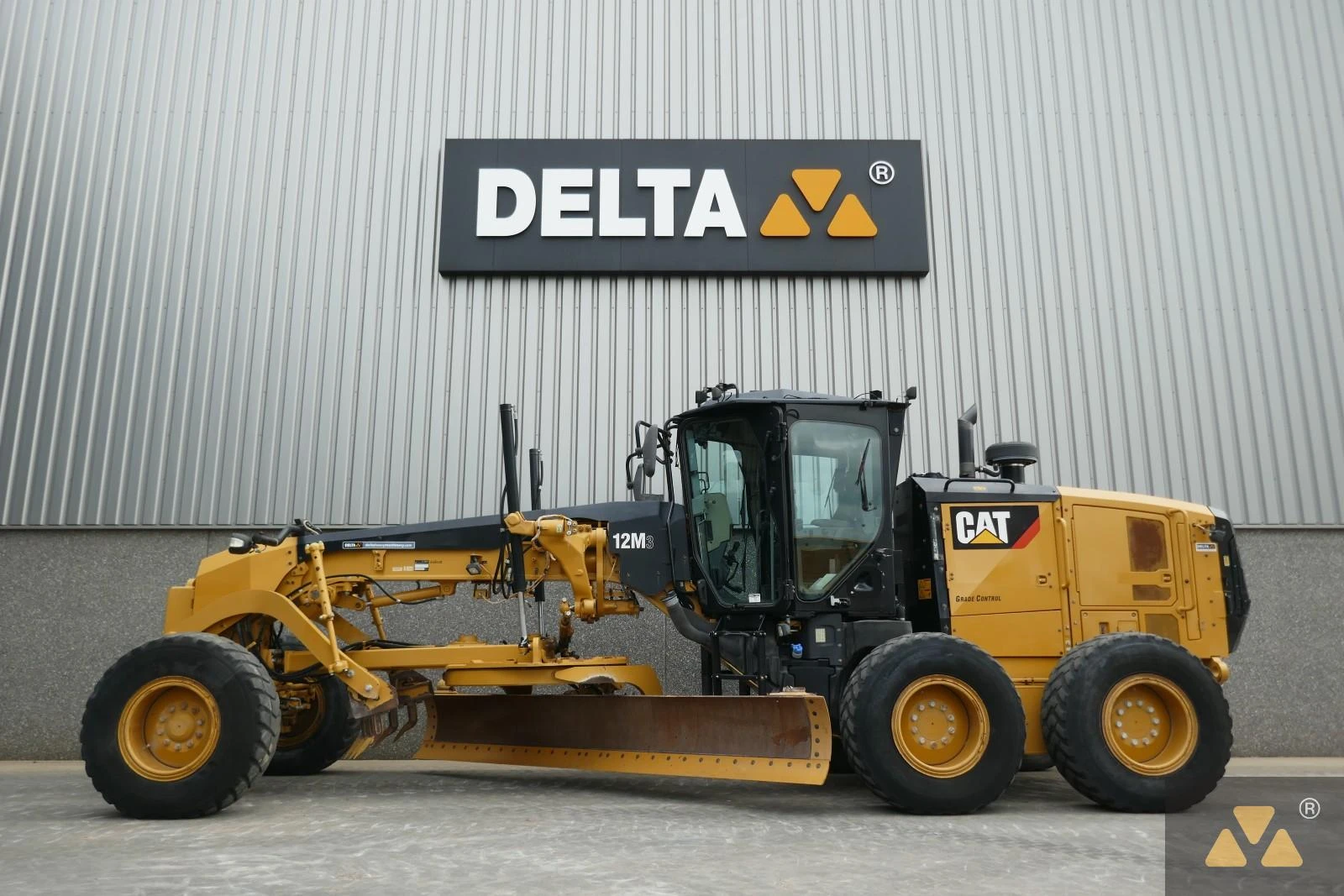 Caterpillar 2019 - 12M3 image 1