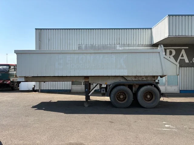 Langendorf 1994 - 2 Axle Alu Tipper , Steel chassis , Drum Brakes , German trailer afbeelding 2