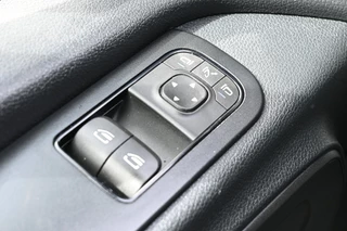 Mercedes-Benz Sprinter 2023 - 319 CDI 4x4 L3H2 AWD zdjecie 18