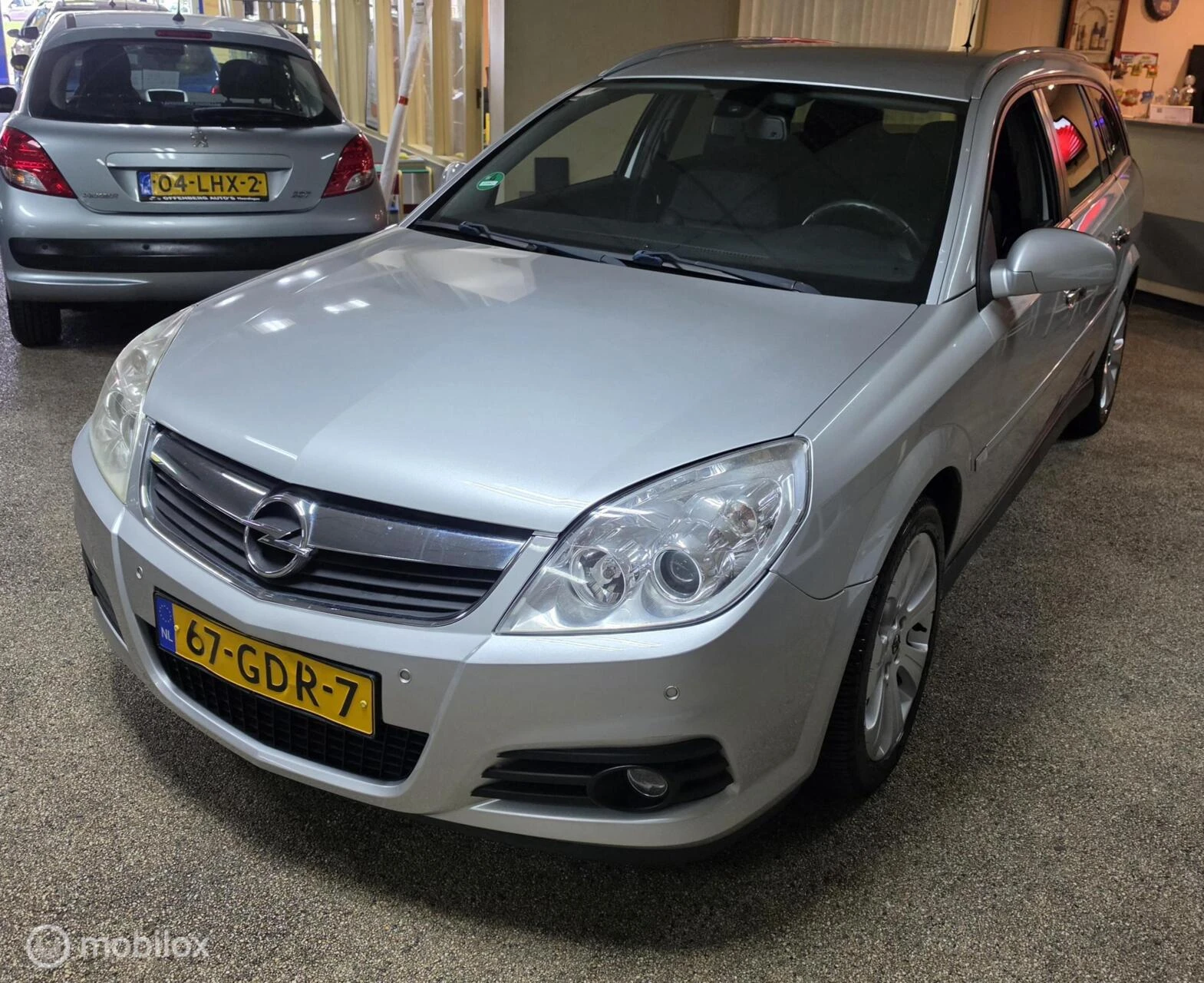 Opel Vectra 2008 - Wagon 1.8-16V Executive image 1