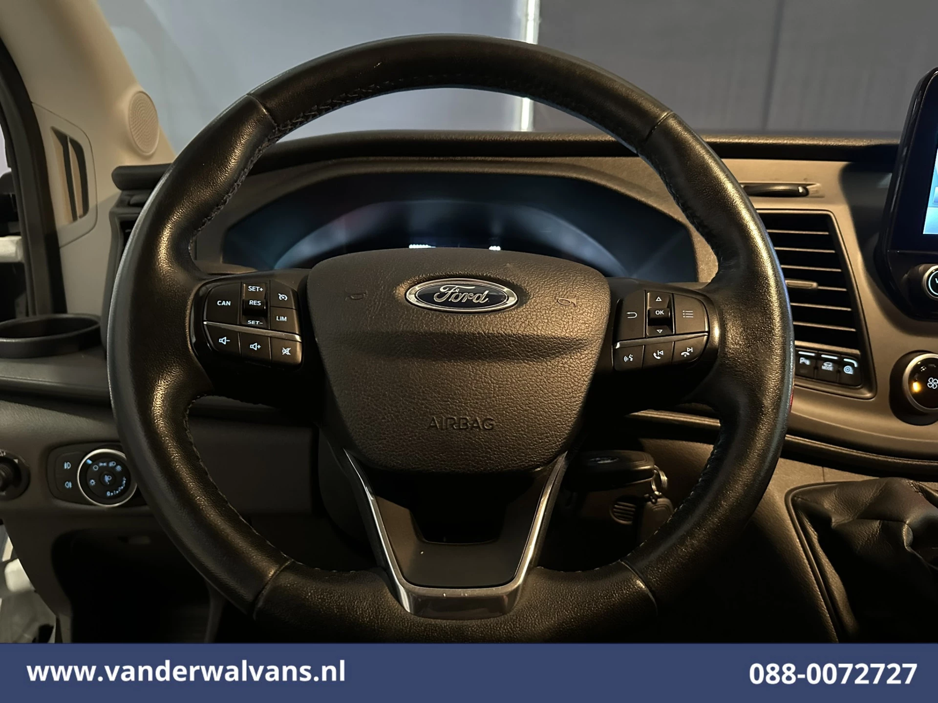 Ford Transit 2021 - 2.0 TDCI 131pk L3H2 Euro6 Airco | Camera | Navigatie | Apple Carplay | Stoelverwarming zdjęcie 5