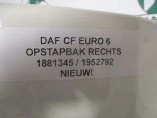 DAF - CF 1881345 / 1952792 OPSTAPBAK RECHTS EURO 6 NIEUW! imagem 2 miniatura