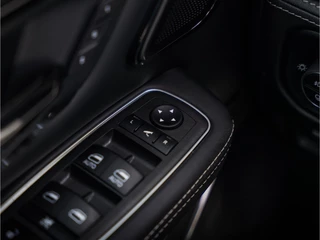 Dodge Ram 1500 2024 - 5.7 V8 4x4 Crew Cab Limited Night imagem 18