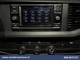 Volkswagen Transporter 2021 - 2.0 TDI L1H1 Euro6 Airco | Apple Carplay | Cruisecontrol | LM-velgen | Trekhaak | Parkeersensoren bild 14