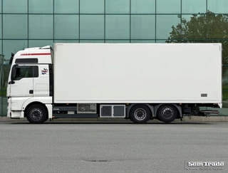 MAN TGX 2016 - 26.440 EURO 6 ISOLATED BOX FRIGOBLOCK COOLING TAIL LIFT FLOWERWIDE PARK COOLING SMART TACHO NL-TRUCK image 2 thumbnail