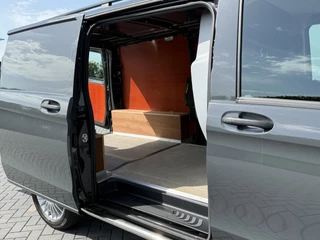 Mercedes-Benz Vito 2017 - 111 CDI 115 PK E6 / L2H1 / NIEUWSTAAT !! / 2x SCHUIFDEUR / LED / AIRCO / CRUISE / LANE ASSIST / BLINDSPOT / CAMERA image 10