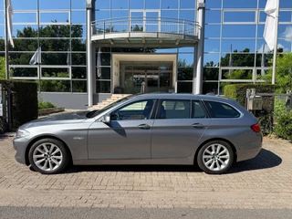 BMW 5 Serie 2012 - Touring 520i High Executive aut ,panod.,leer,navi,trekh afbeelding 2 miniatuur