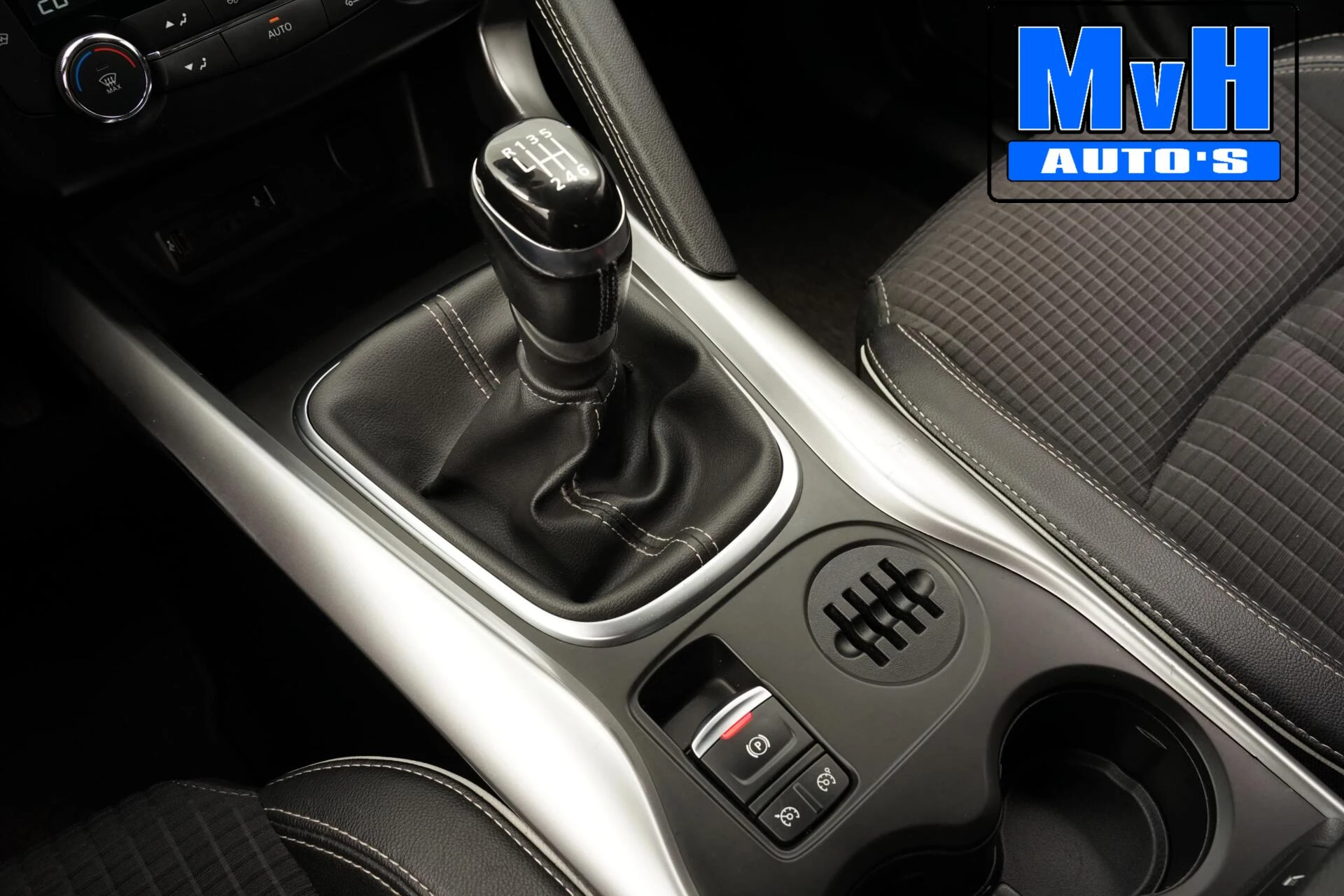 Renault Kadjar 2016 - 1.2 TCe Bose|TREKH|LED|STOELVW|BOSE|CLIMA|NAV afbeelding 7