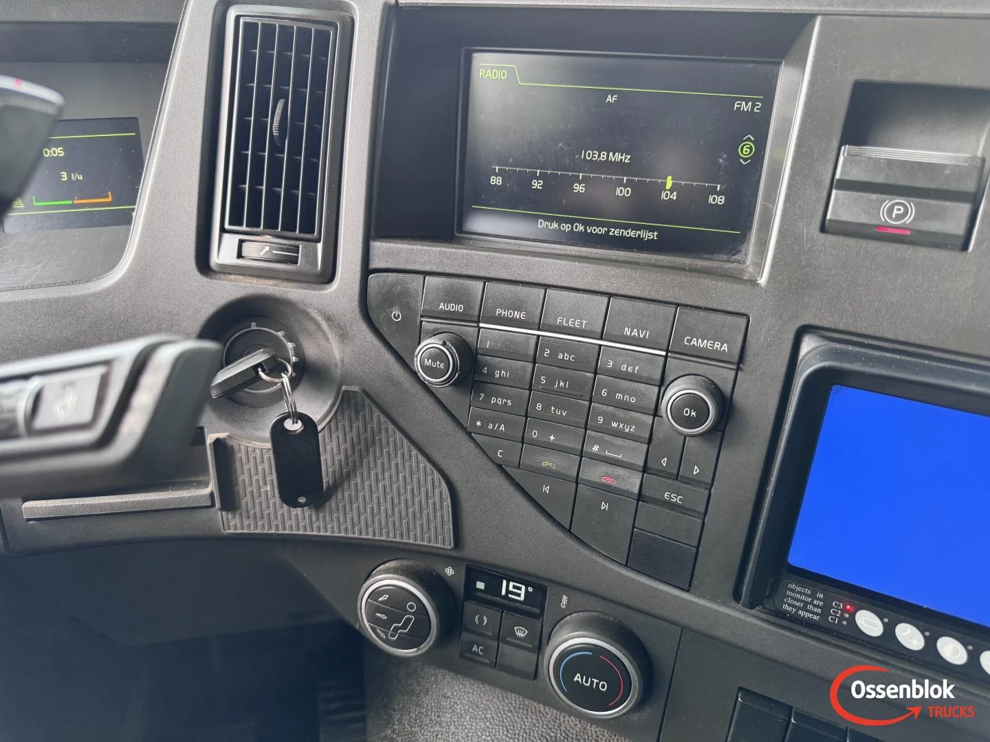 Volvo FMX 370 2016 zdjęcie 25