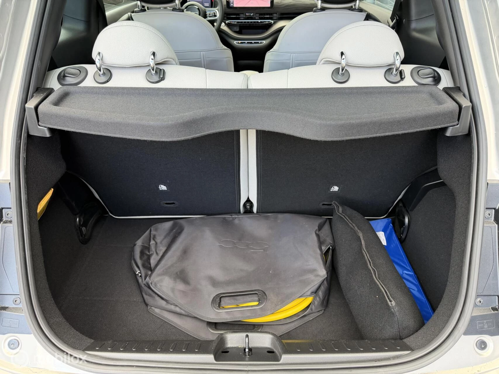 Fiat 500e 2025 - Giorgio Armani 42 kWh 118 PK Airco Navi Pano Leder afbeelding 16
