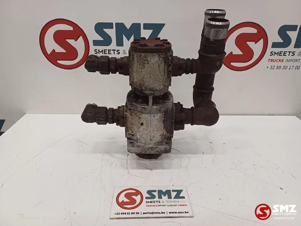 Renault 2002 - Occ hydraulische pomp Renault afbeelding 4