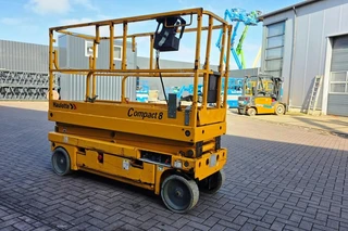 Haulotte 2015 - Compact 8 Electric, 8.2m Working Height, 350kg Cap immagine 2 miniatura