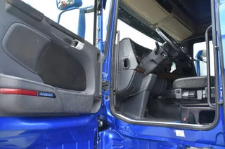 Scania R 2012 - R560 TL V8 6x2 - EURO 5 - RETARDER - EXHAUST PIPE - LEATHER SEATS - SLIDING FIFTH WHEEL - 2 x FUEL TANKS - XENON - image 4