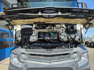 Mercedes-Benz Actros 2012 - 2842 6x2 ADR LAG 22.000 Liter 4 Comp. Apk image 19